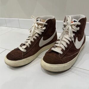 Nike Blazers Women’s Size 8